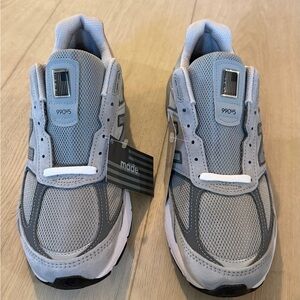 New Balance Made 990v5 Brand New in Box size 9  mens shoe